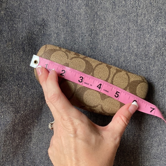 Coach glasses container hard shell sunglasses holder perfect condition - Picture 3 of 7